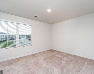 84 Founders Drive - Photo Thumbnail 16