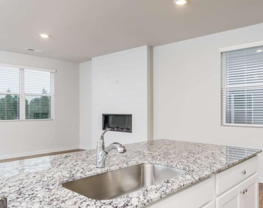 84 Founders Drive - Photo Thumbnail 3