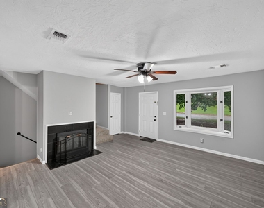 226 High Creek Drive - Photo Thumbnail 7