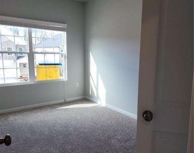 194 Green Love Lane - Photo Thumbnail 18