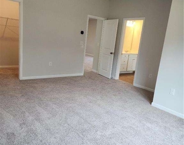194 Green Love Lane - Photo Thumbnail 16