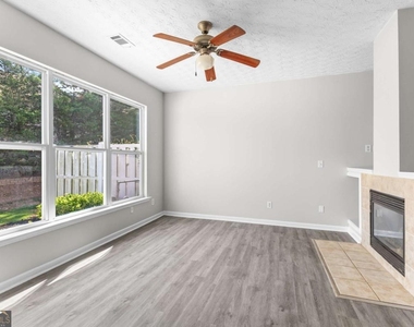 6604 Splashwater Drive - Photo Thumbnail 14