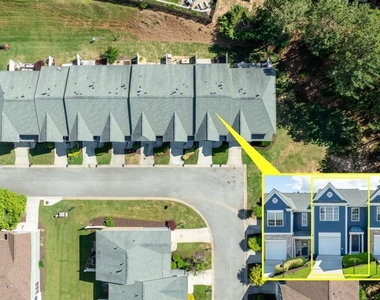 6604 Splashwater Drive - Photo Thumbnail 4