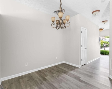 6604 Splashwater Drive - Photo Thumbnail 8