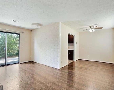 76 Sandalwood Circle - Photo Thumbnail 5