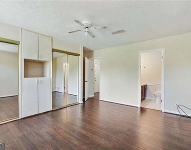 76 Sandalwood Circle - Photo Thumbnail 13
