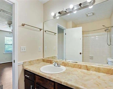76 Sandalwood Circle - Photo Thumbnail 15