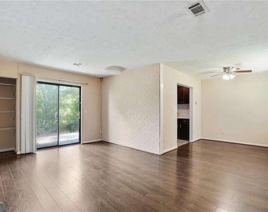 76 Sandalwood Circle - Photo Thumbnail 2