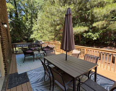 180 Village Green Court Sw - Photo Thumbnail 18