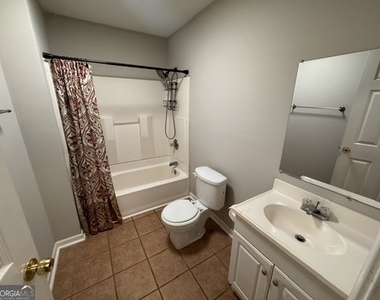 1142 Windsor Street Sw - Photo Thumbnail 5