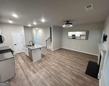 287 Turtle Creek Drive - Photo Thumbnail 8