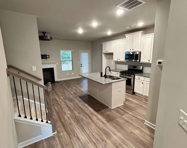 287 Turtle Creek Drive - Photo Thumbnail 2