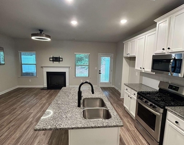 287 Turtle Creek Drive - Photo Thumbnail 5