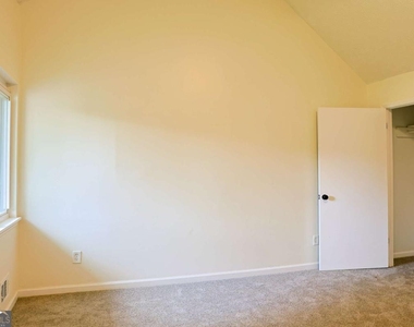 4411 Flakes Mill Road - Photo Thumbnail 15