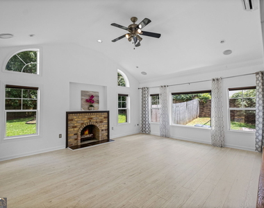 5291 Manhasset Cove - Photo Thumbnail 8