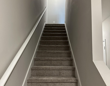 531 Maggie Lane - Photo Thumbnail 7