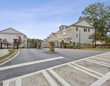 1368 Live Oak Lane - Photo Thumbnail 23