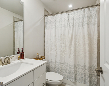 1368 Live Oak Lane - Photo Thumbnail 19