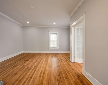 600 Parkway Drive Ne - Photo Thumbnail 6