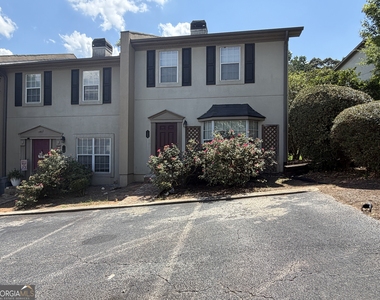 109 Tamara Court - Photo Thumbnail 13