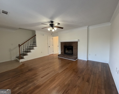 109 Tamara Court - Photo Thumbnail 2