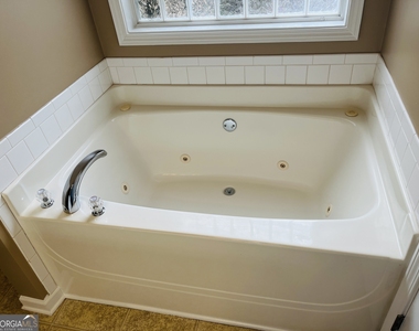 62 Green Spring - Photo Thumbnail 17