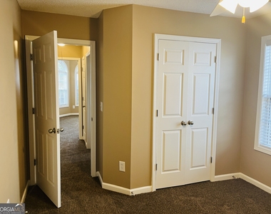 62 Green Spring - Photo Thumbnail 25