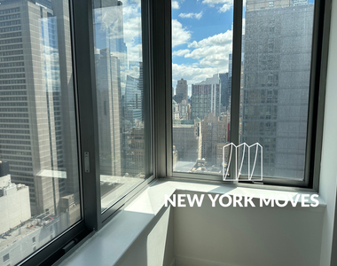 West 47th Street - Photo Thumbnail 11