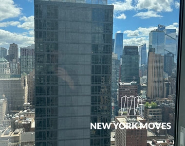 West 47th Street - Photo Thumbnail 13