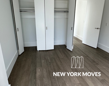 West 47th Street - Photo Thumbnail 12