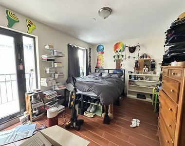 28 Troutman Street - Photo Thumbnail 4
