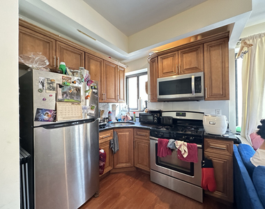 28 Troutman Street - Photo Thumbnail 2