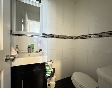 28 Troutman Street - Photo Thumbnail 10