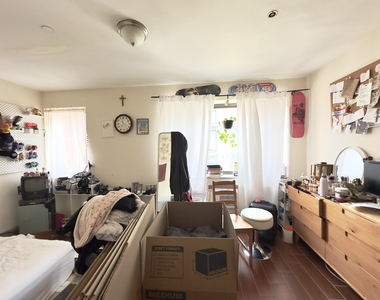 28 Troutman Street - Photo Thumbnail 6