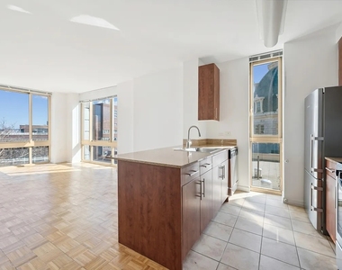 888 Main Street - Photo Thumbnail 1