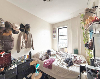 244 Roebling Street - Photo Thumbnail 6