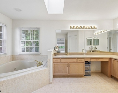 8 Pring Ct - Photo Thumbnail 19
