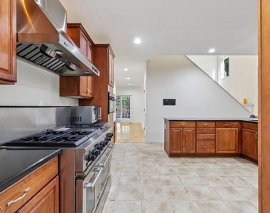 8 Pring Ct - Photo Thumbnail 6