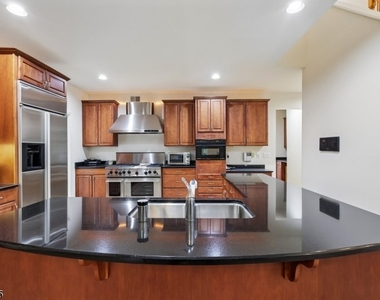 8 Pring Ct - Photo Thumbnail 5