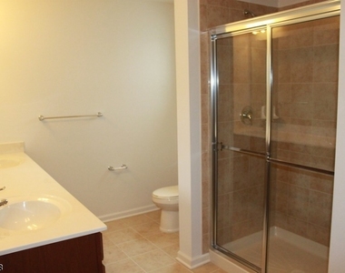506 Waterview Ct - Photo Thumbnail 5