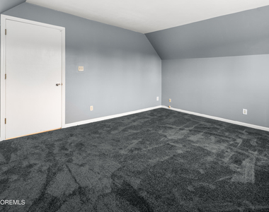 96 Wilson Avenue - Photo Thumbnail 11