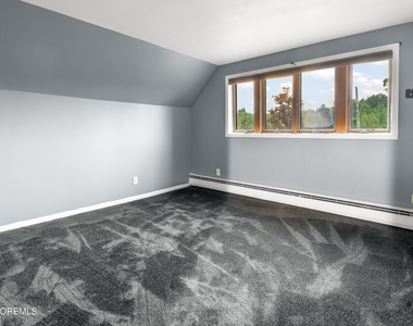 96 Wilson Avenue - Photo Thumbnail 9