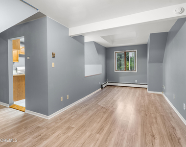 96 Wilson Avenue - Photo Thumbnail 3