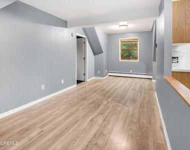 96 Wilson Avenue - Photo Thumbnail 4