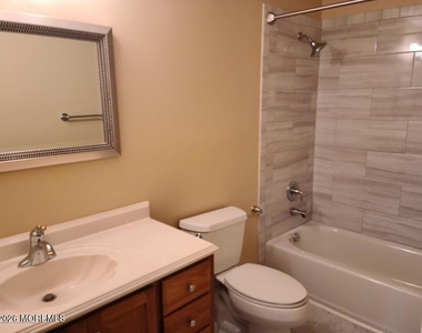 215 Clubhouse Drive - Photo Thumbnail 15
