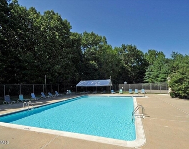 785 Banyan Court - Photo Thumbnail 12