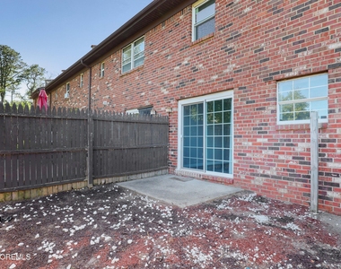 108 Greenwood Loop Road - Photo Thumbnail 16