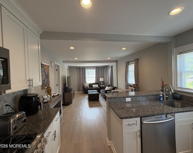 154 8th Street - Photo Thumbnail 16