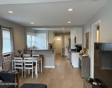 154 8th Street - Photo Thumbnail 5