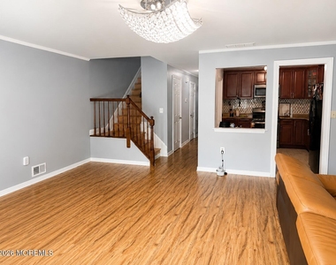 58 Thorne Lane - Photo Thumbnail 16